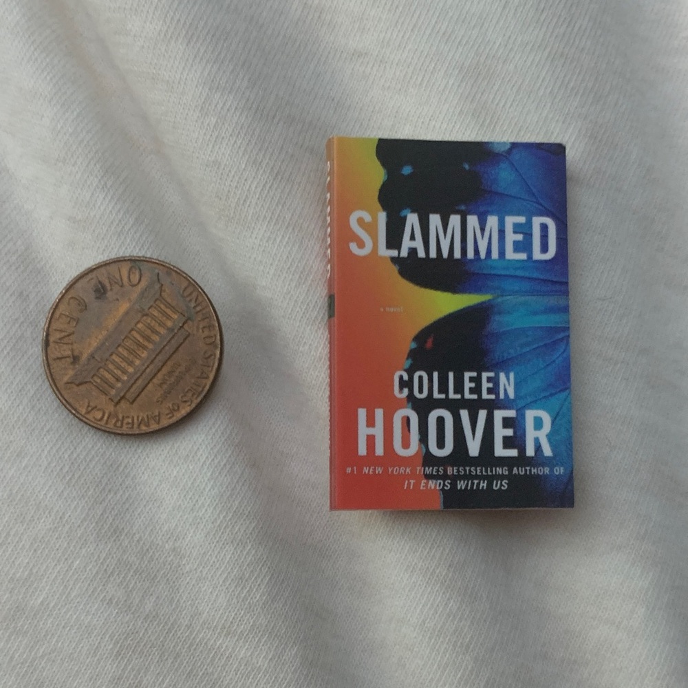 Zuru Mini Brands- Slammed by Colleen Hoover Mini Book - Series 2- Rare